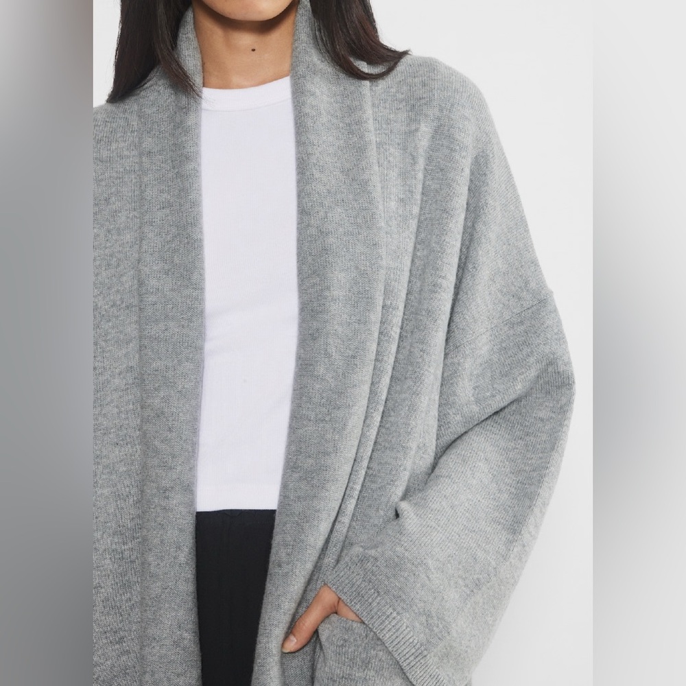 NWT Aritzia The Group Nook Merino Wool Cardigan Size 2 (See Size Chart) - Picture 4 of 12